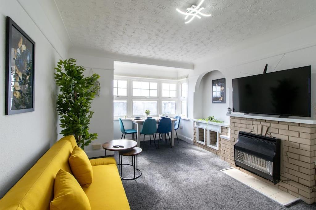Open Mind Property - Southsea With Free Parking Portsmouth Exteriér fotografie